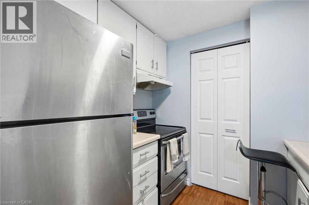 30 BRIDGE Street W Unit# 205, Kitchener, Ontario, N2K1K4 — Photo 6