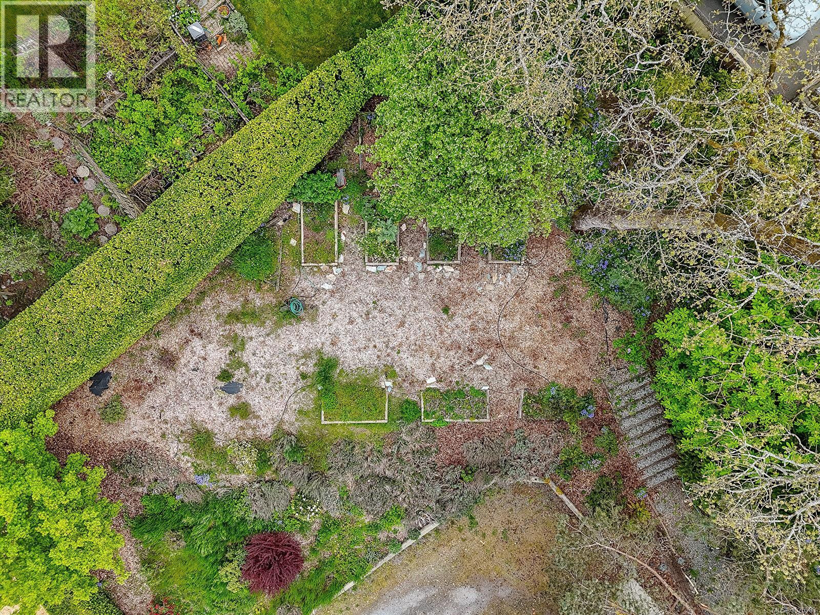 3711 Grange Rd - 40