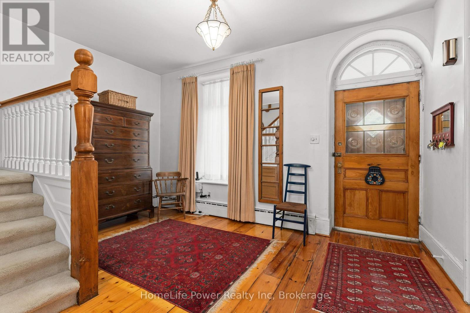 2 ALWINGTON AVENUE - 12