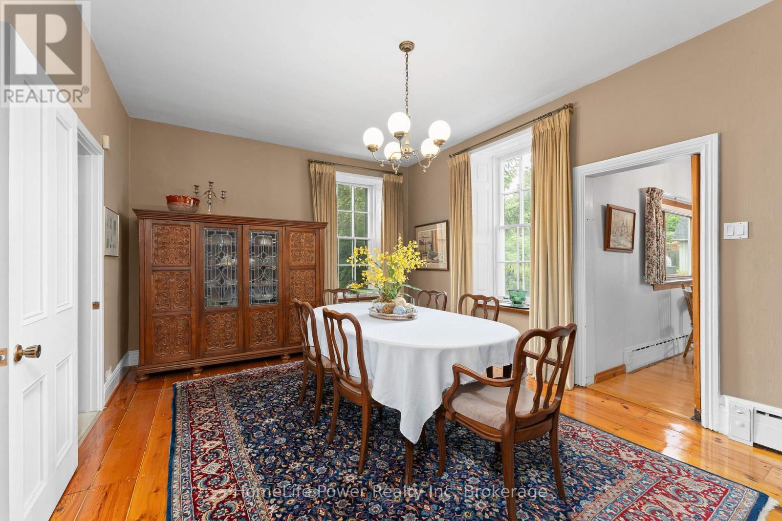 2 ALWINGTON AVENUE - 16