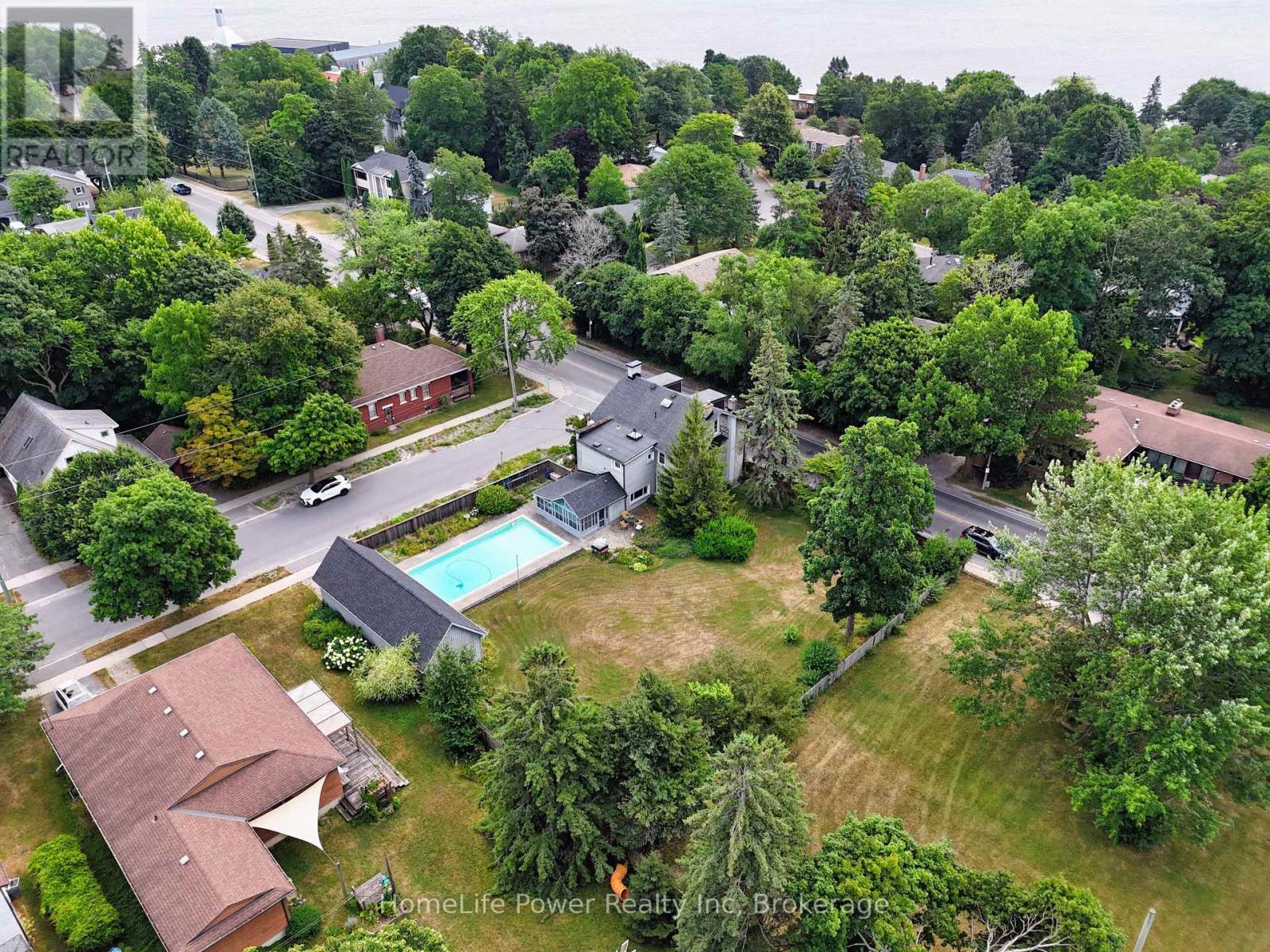 2 ALWINGTON AVENUE - 48