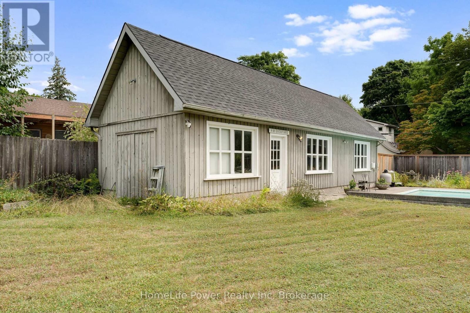 2 ALWINGTON AVENUE - 6