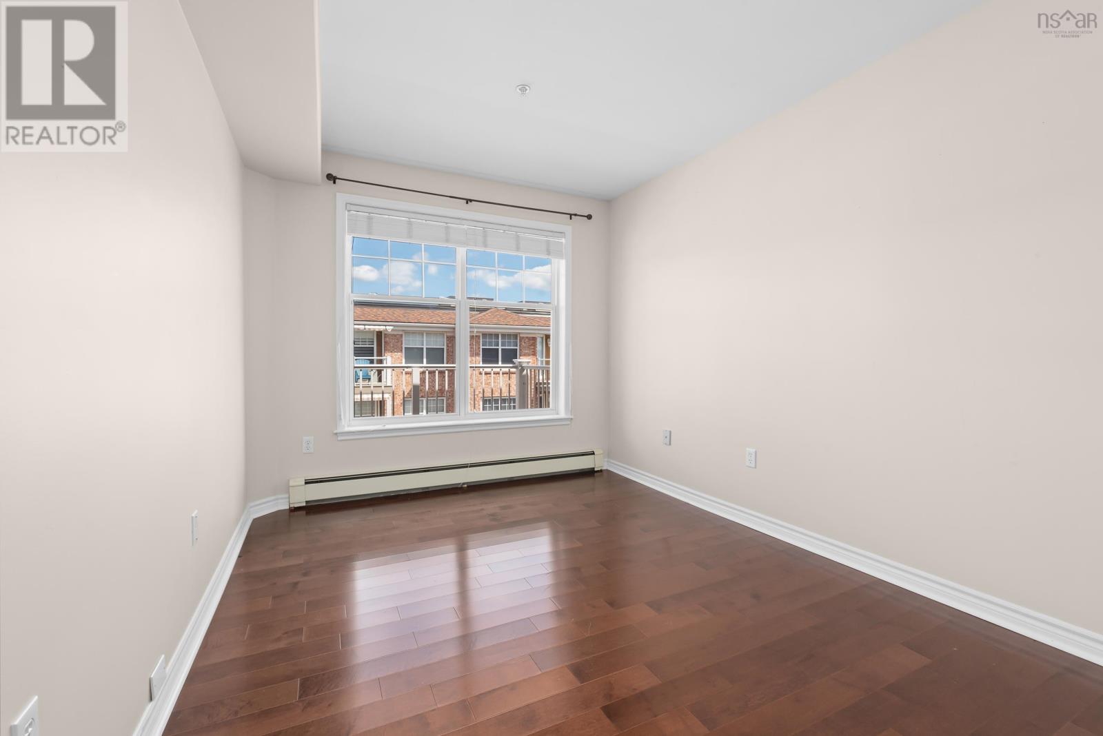 Property 19 of 30 of 304 40 Waterfront Drive