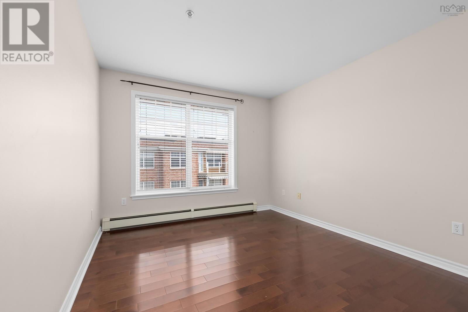 Property 20 of 30 of 304 40 Waterfront Drive