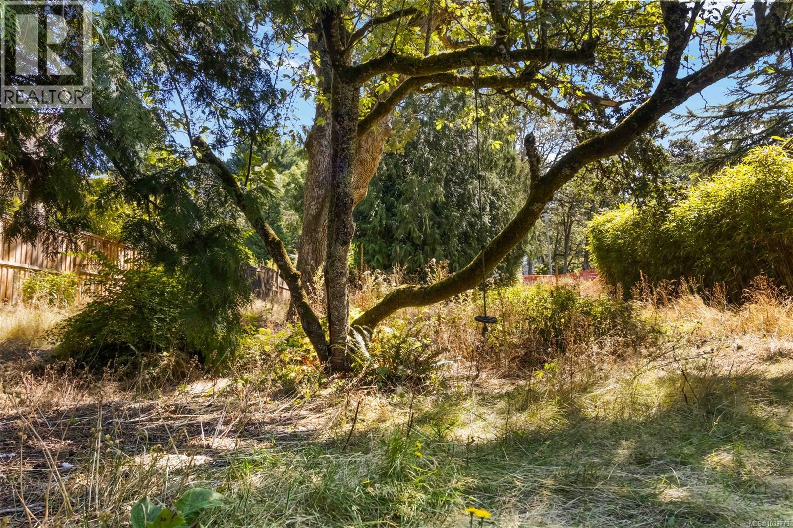  933 Woodhall Drive, Saanich