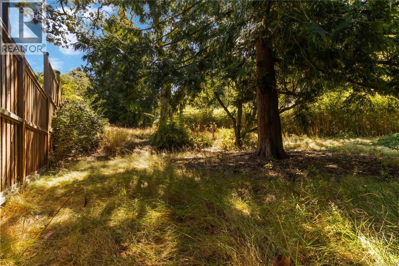  933 Woodhall Drive, Saanich