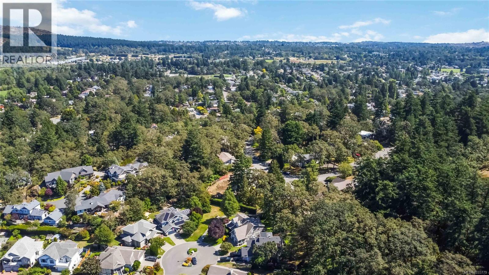  933 Woodhall Drive, Saanich