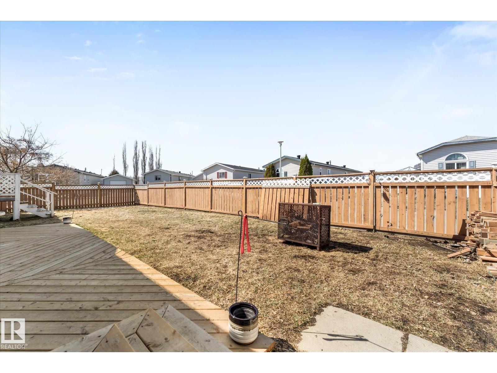 3212 Lakewood CL NW, Edmonton