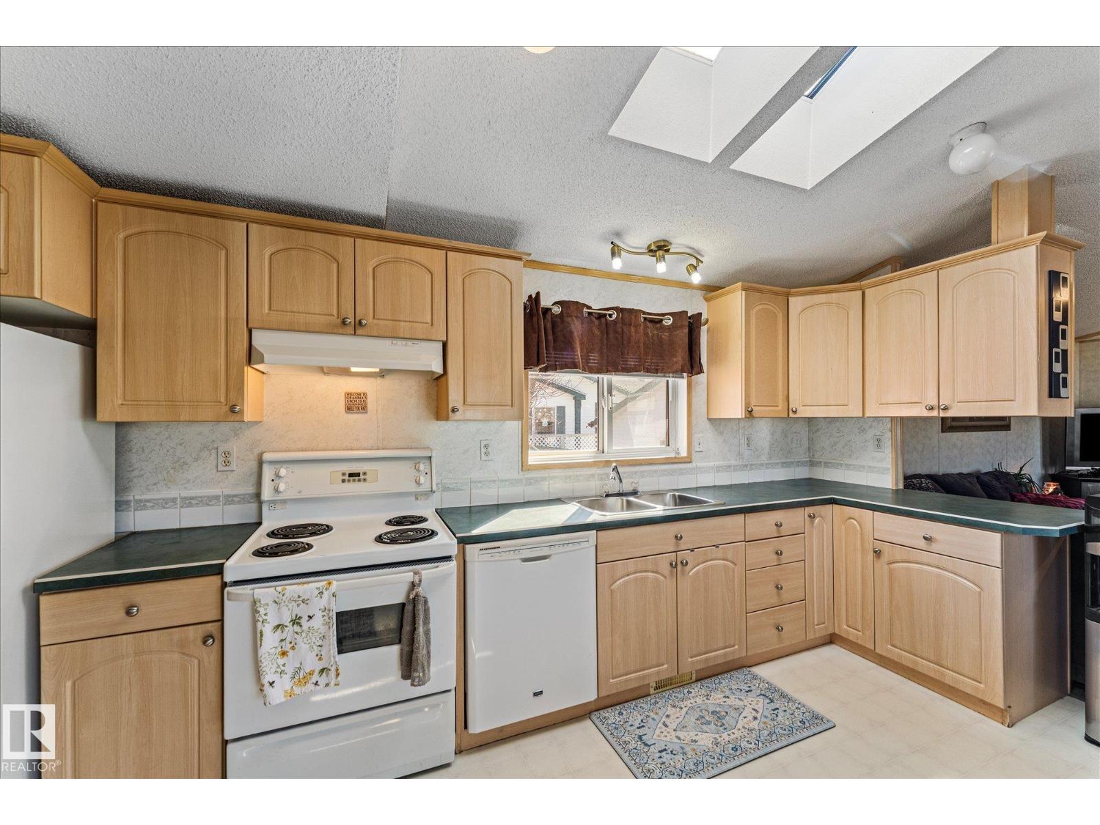 3212 Lakewood CL NW, Edmonton