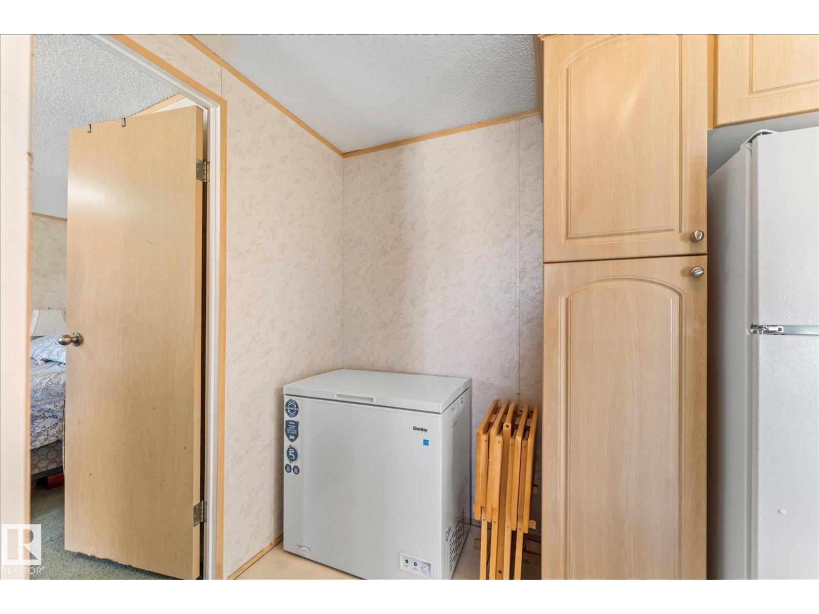 3212 Lakewood CL NW, Edmonton