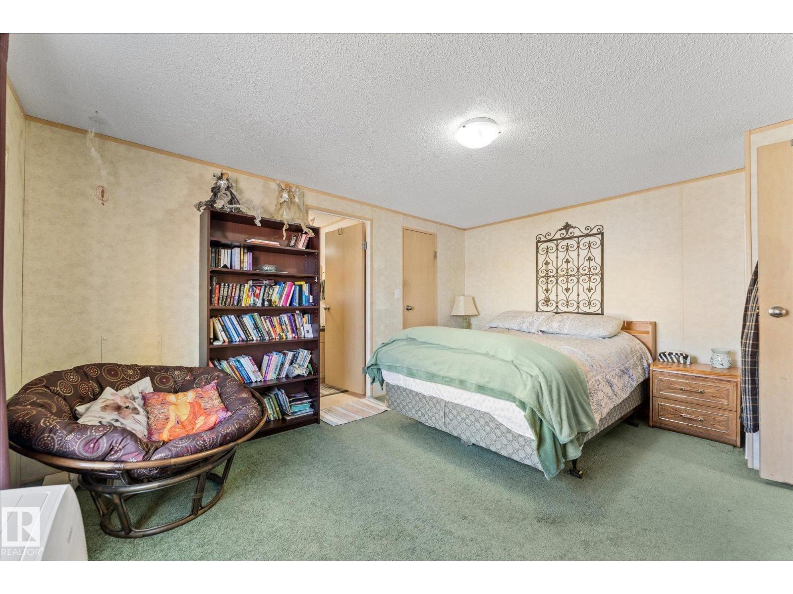 3212 Lakewood CL NW, Edmonton