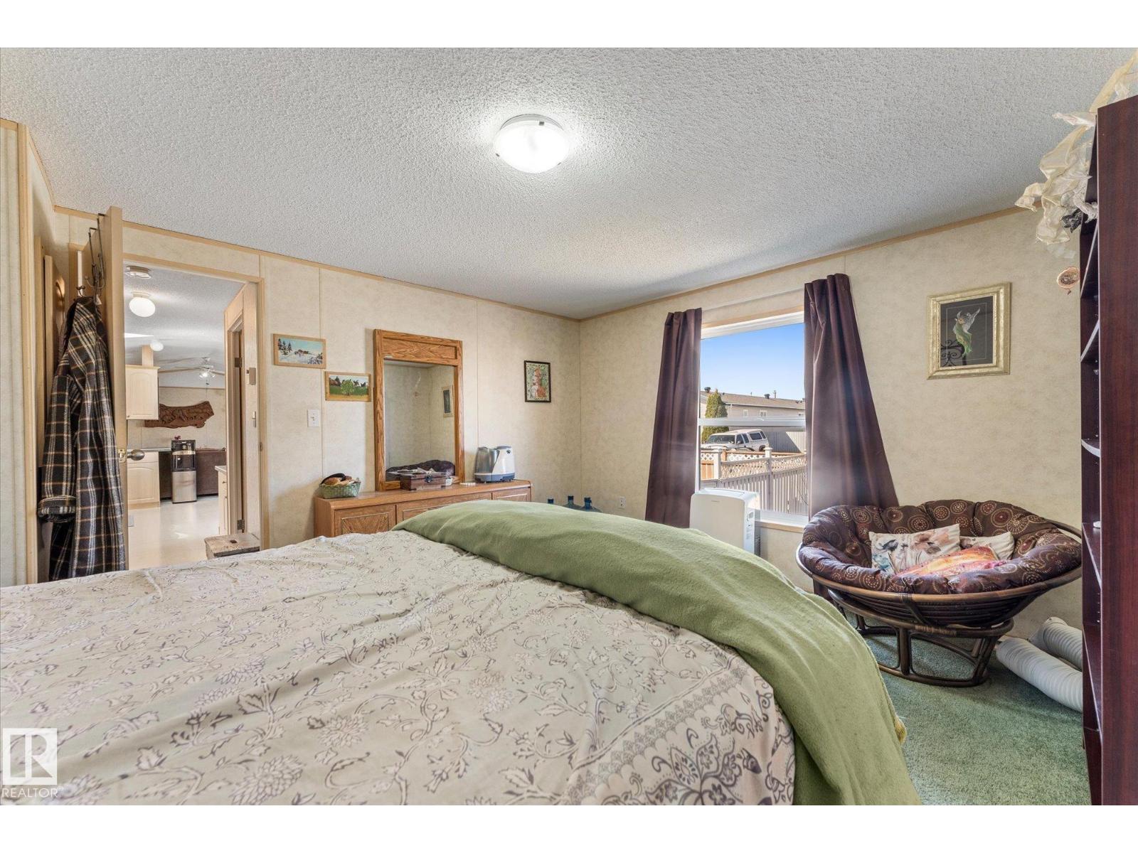 3212 Lakewood CL NW, Edmonton