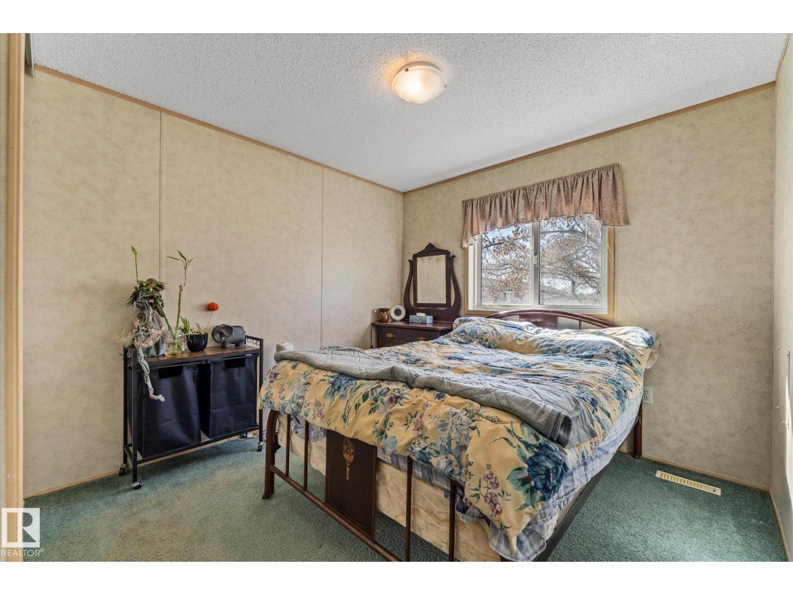 3212 Lakewood CL NW, Edmonton