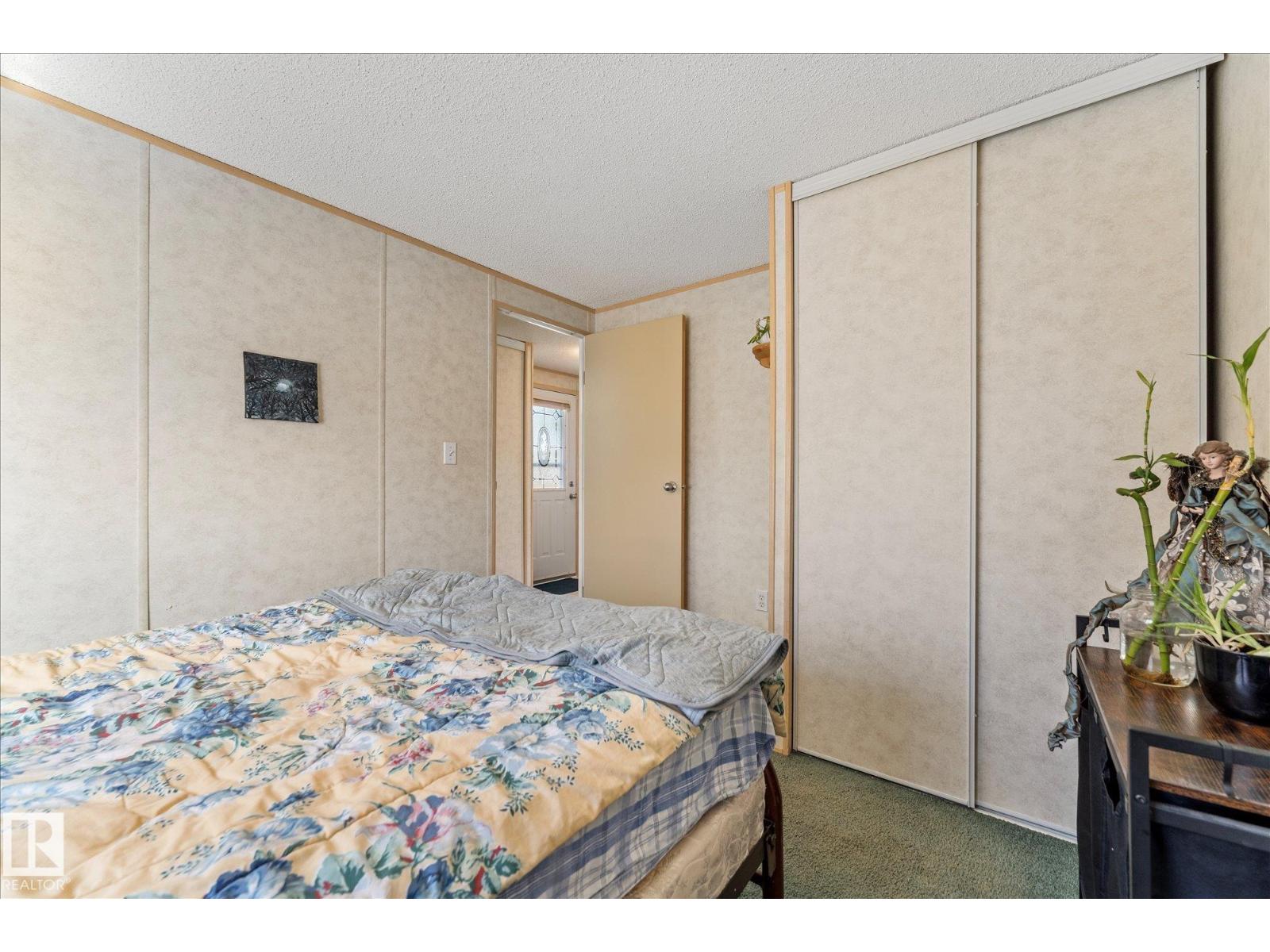 3212 Lakewood CL NW, Edmonton