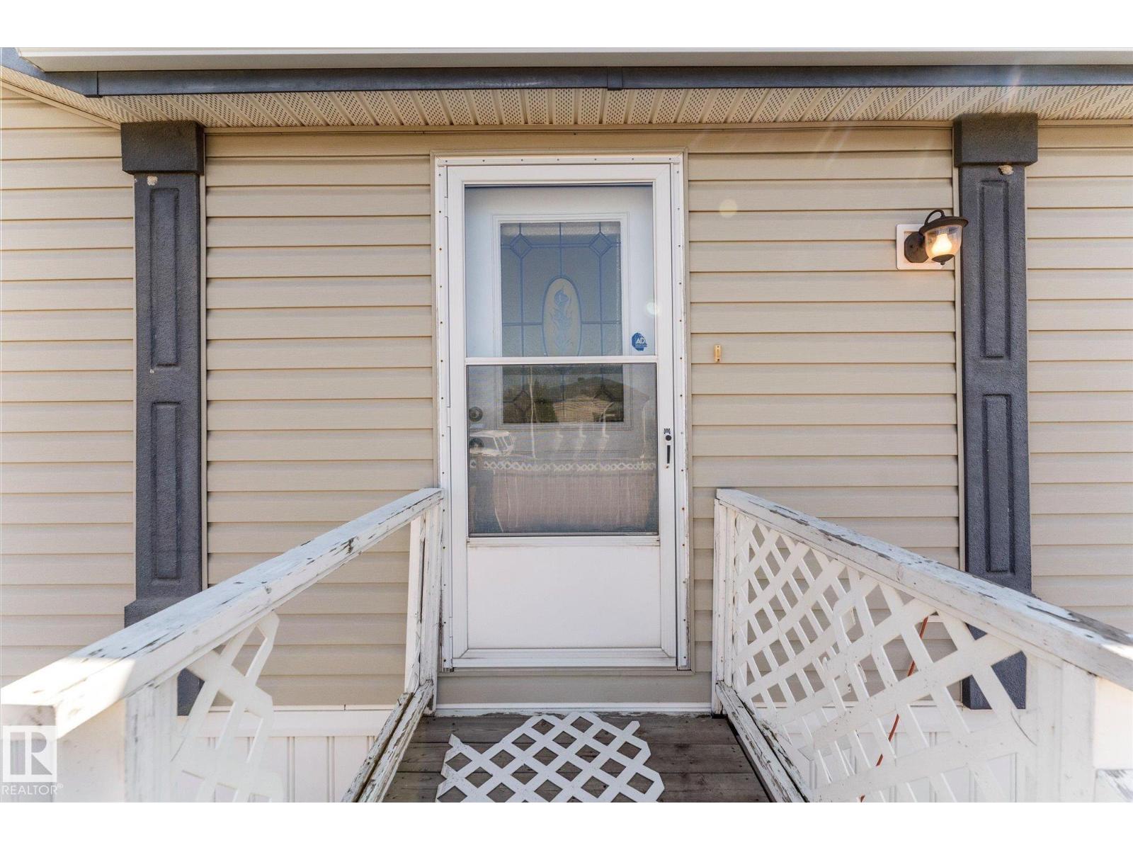 3212 Lakewood CL NW, Edmonton