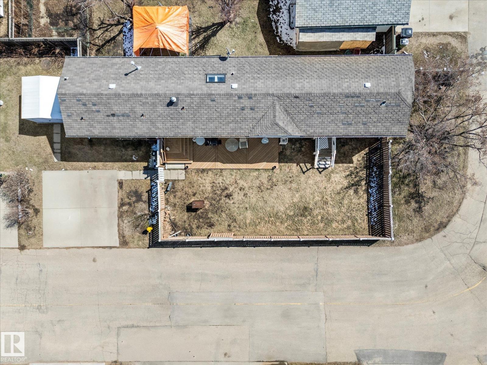 3212 Lakewood CL NW, Edmonton