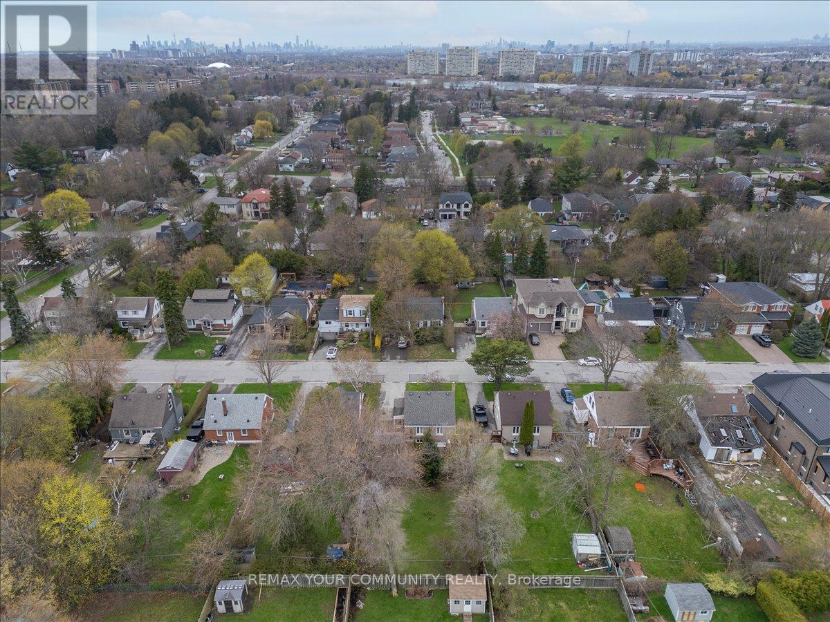 31 ALLISTER AVENUE - 13
