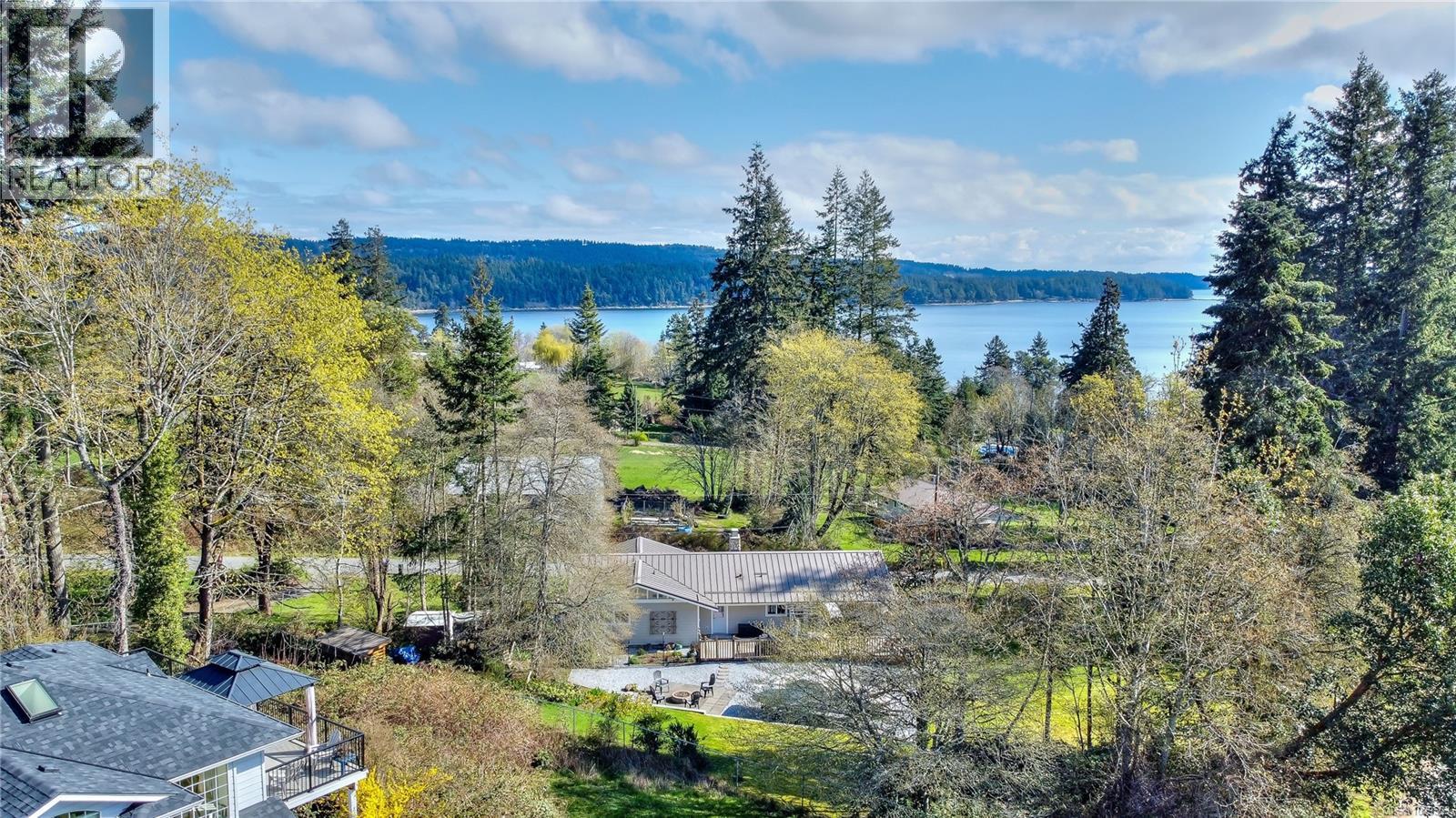 1569 Murdoch Rd - 2