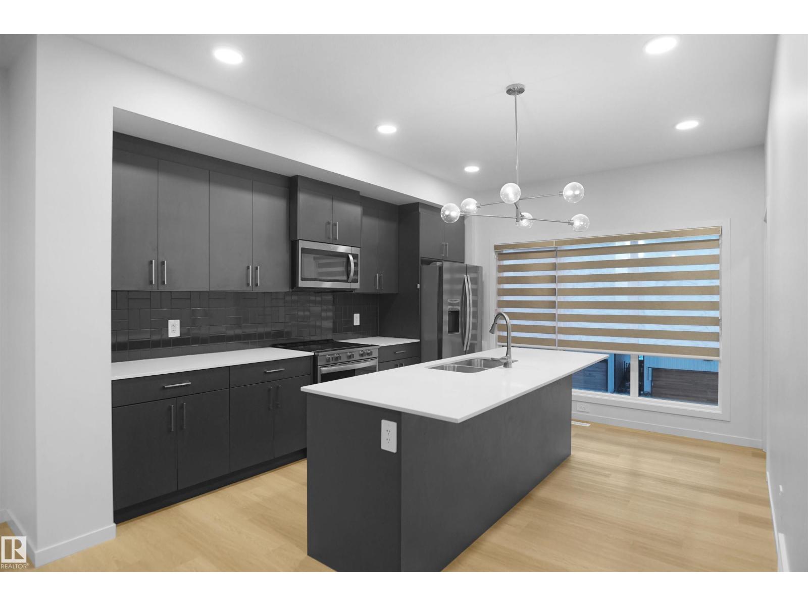 510 37 ST SW, Edmonton