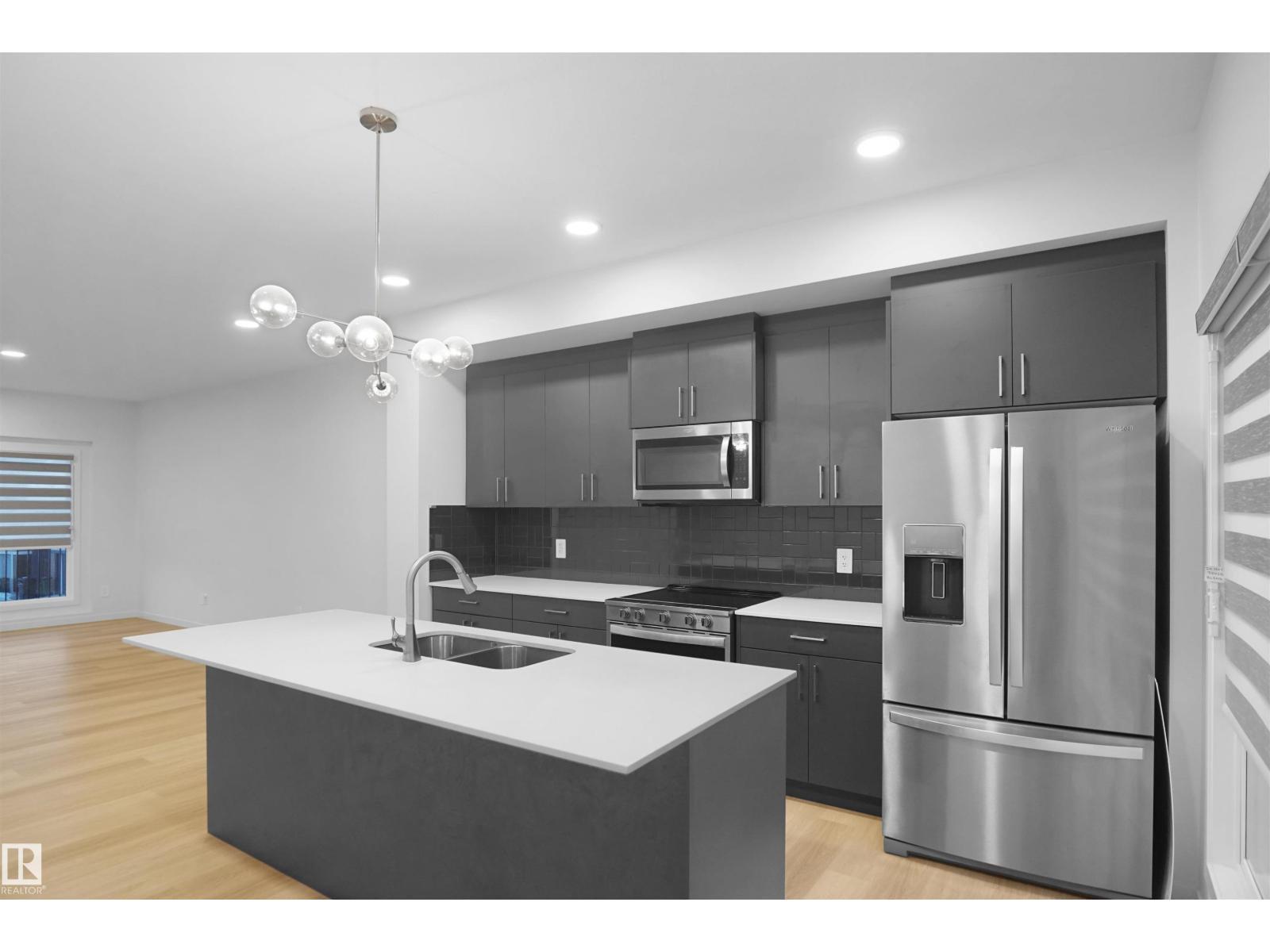 510 37 ST SW, Edmonton