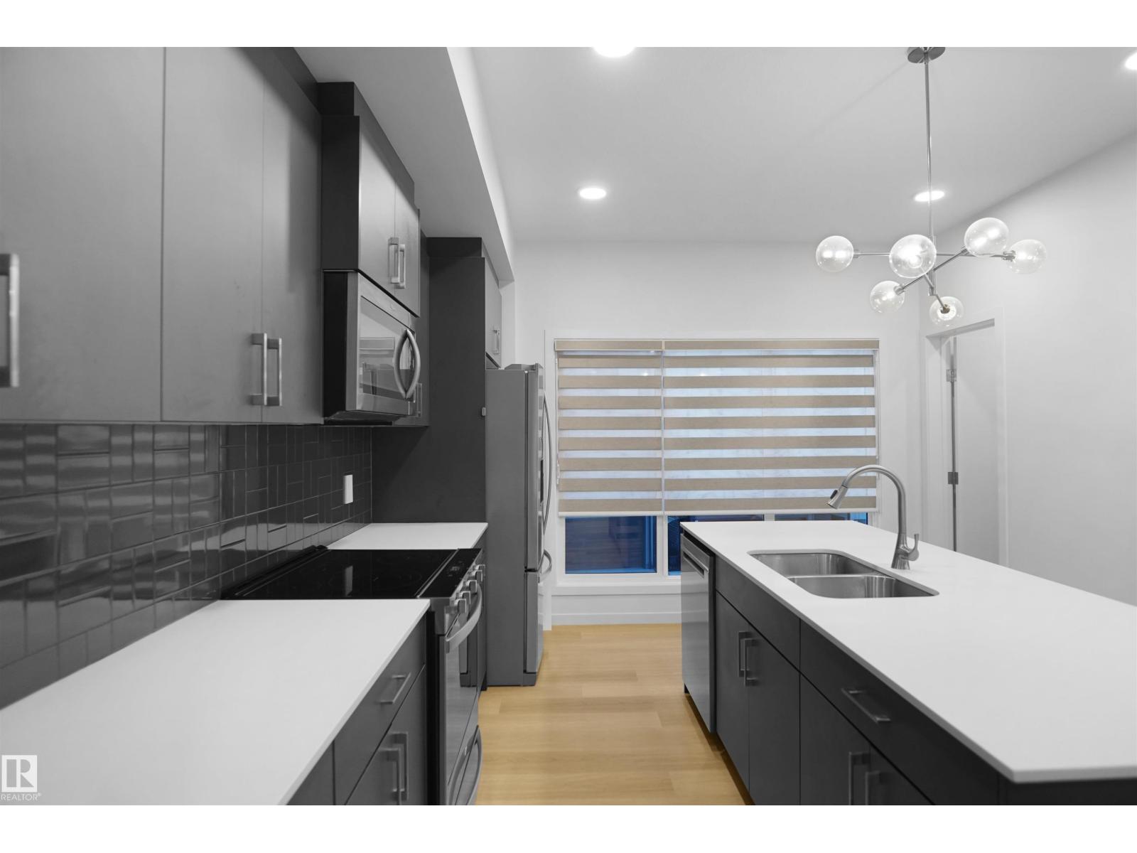 510 37 ST SW, Edmonton