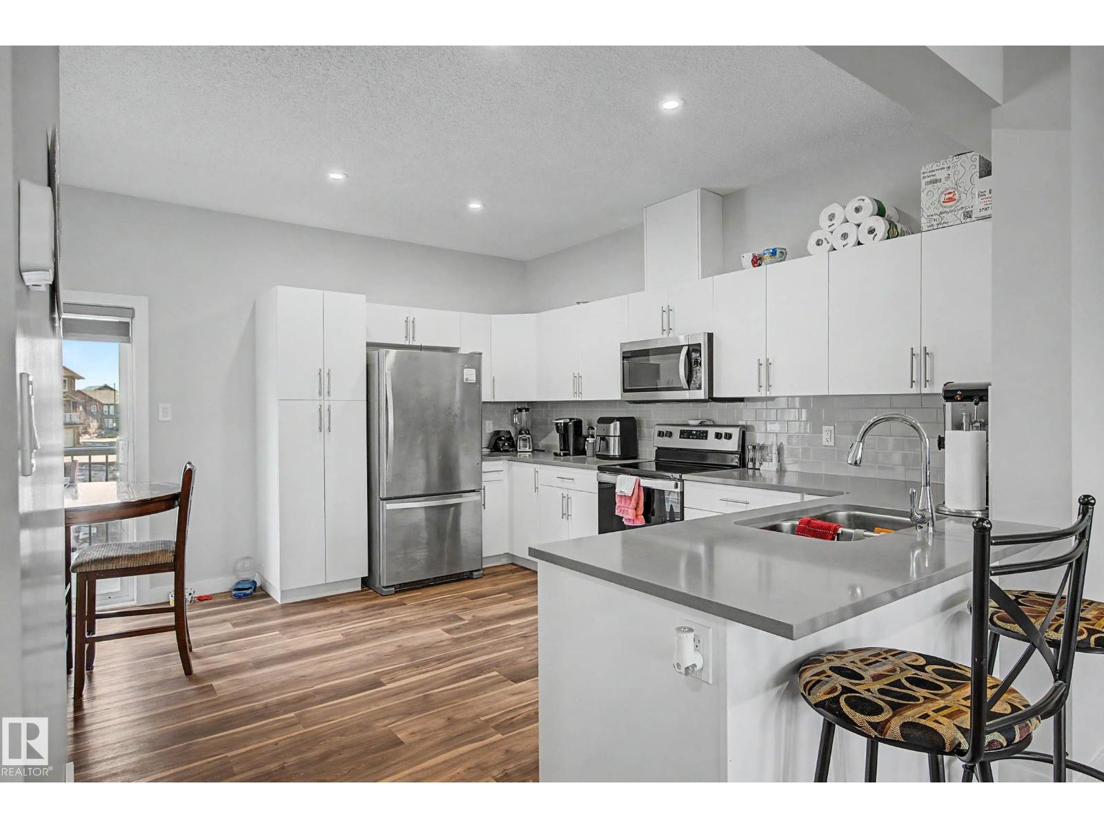 #19 1051 GRAYDON HILL BV SW, Edmonton