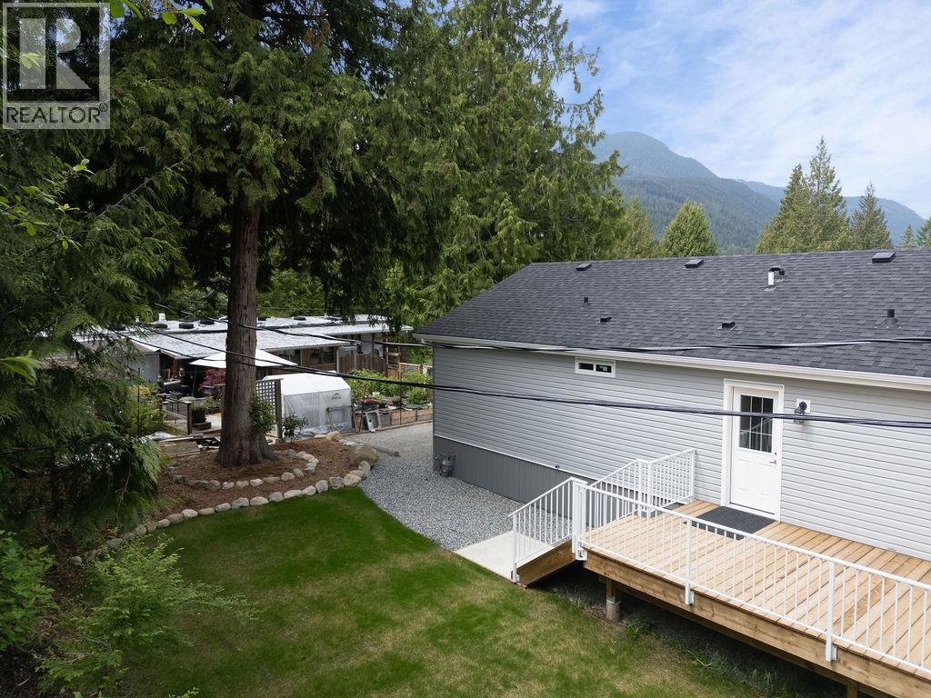 11 1416 NORTH ROAD, Gibsons