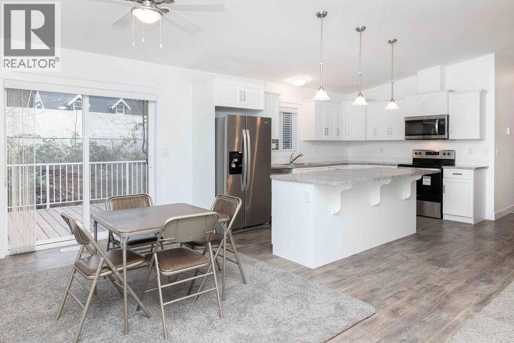 11 1416 NORTH ROAD, Gibsons