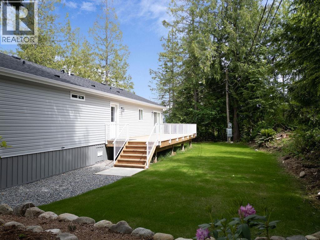 11 1416 NORTH ROAD, Gibsons