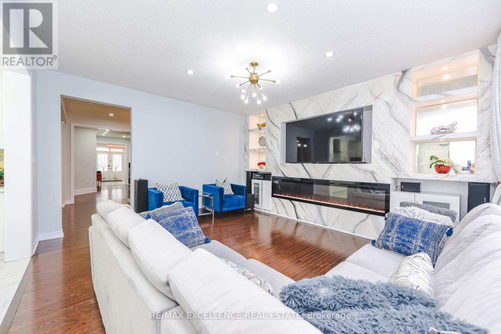 40 VICTORIAVILLE ROAD - 13