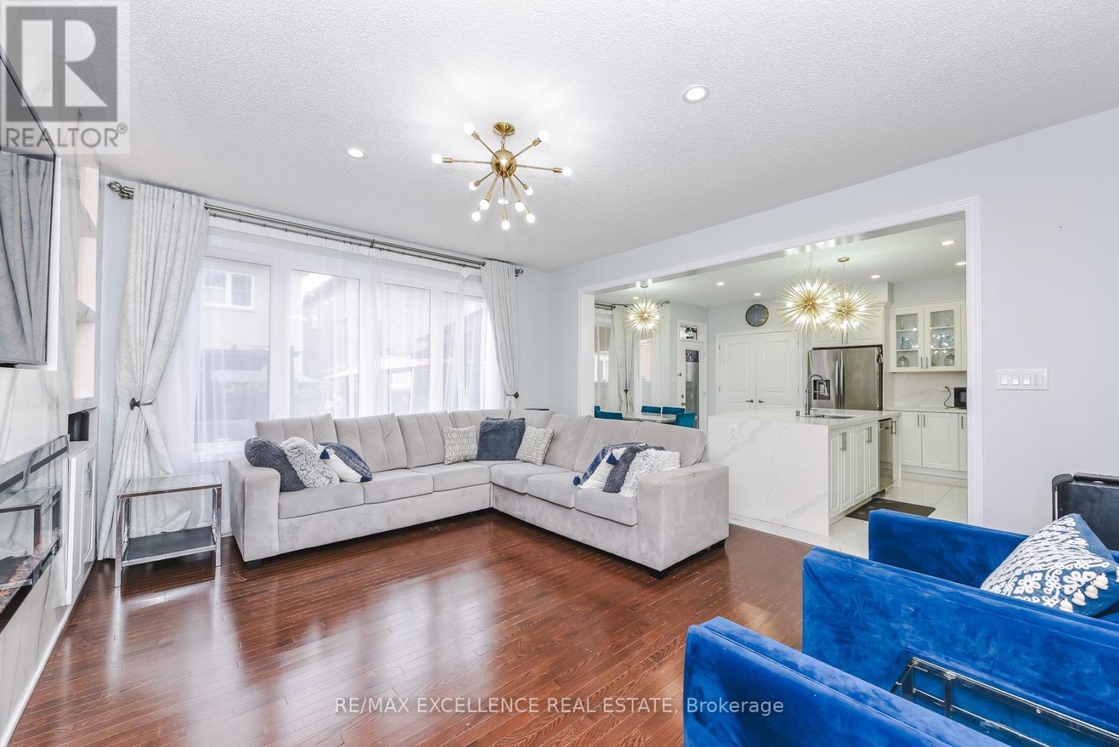40 VICTORIAVILLE ROAD - 14