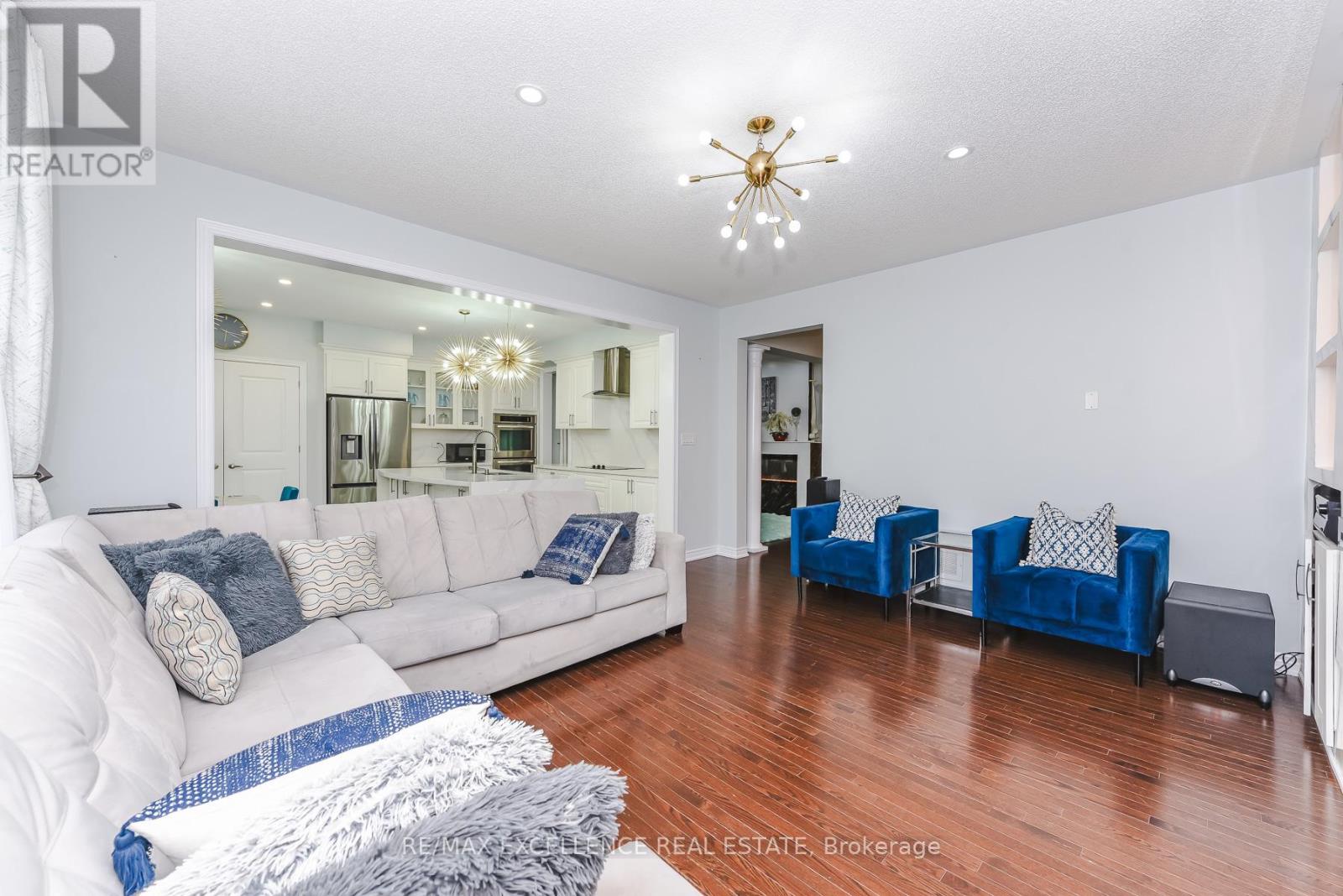 40 VICTORIAVILLE ROAD - 17