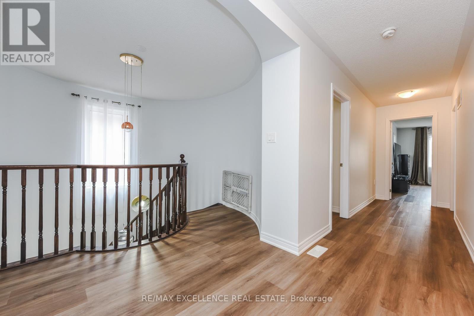 40 VICTORIAVILLE ROAD - 22