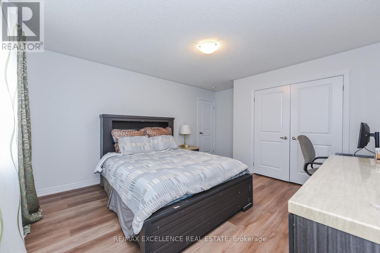 40 VICTORIAVILLE ROAD - 23