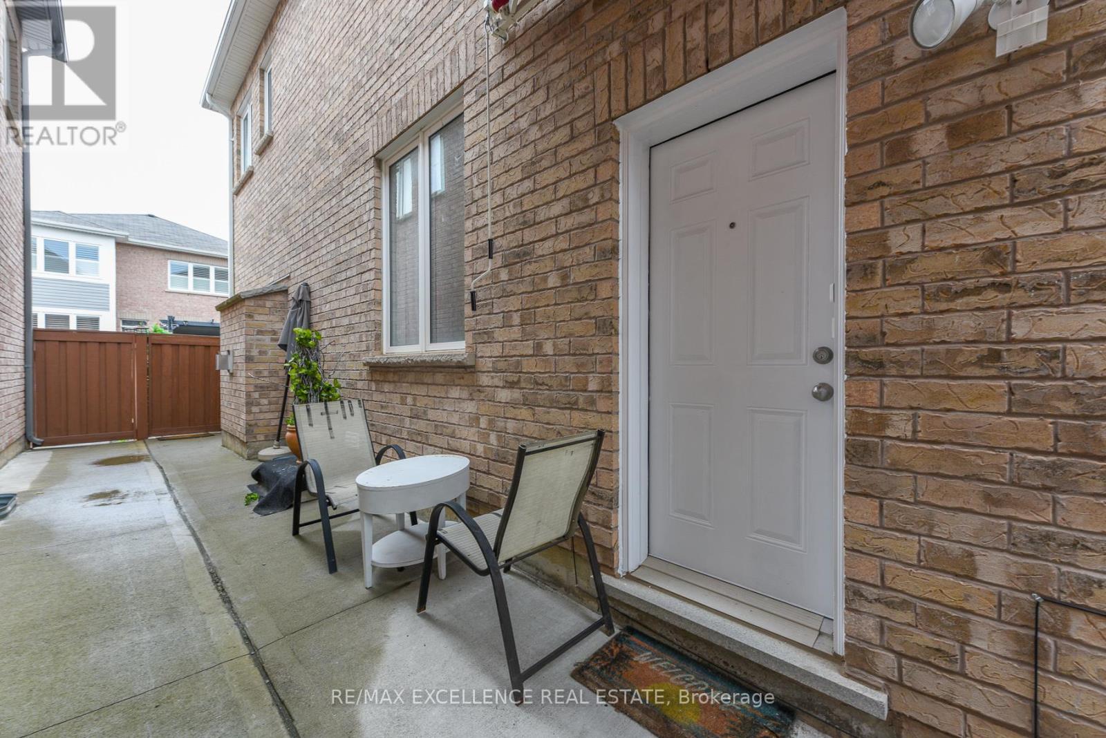 40 VICTORIAVILLE ROAD - 31