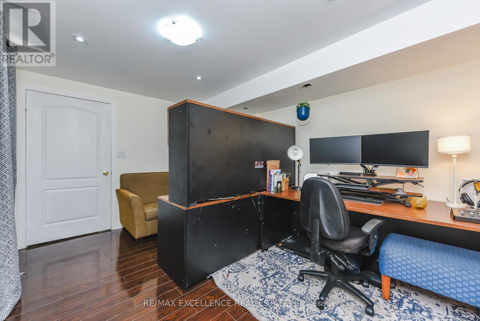 40 VICTORIAVILLE ROAD - 41