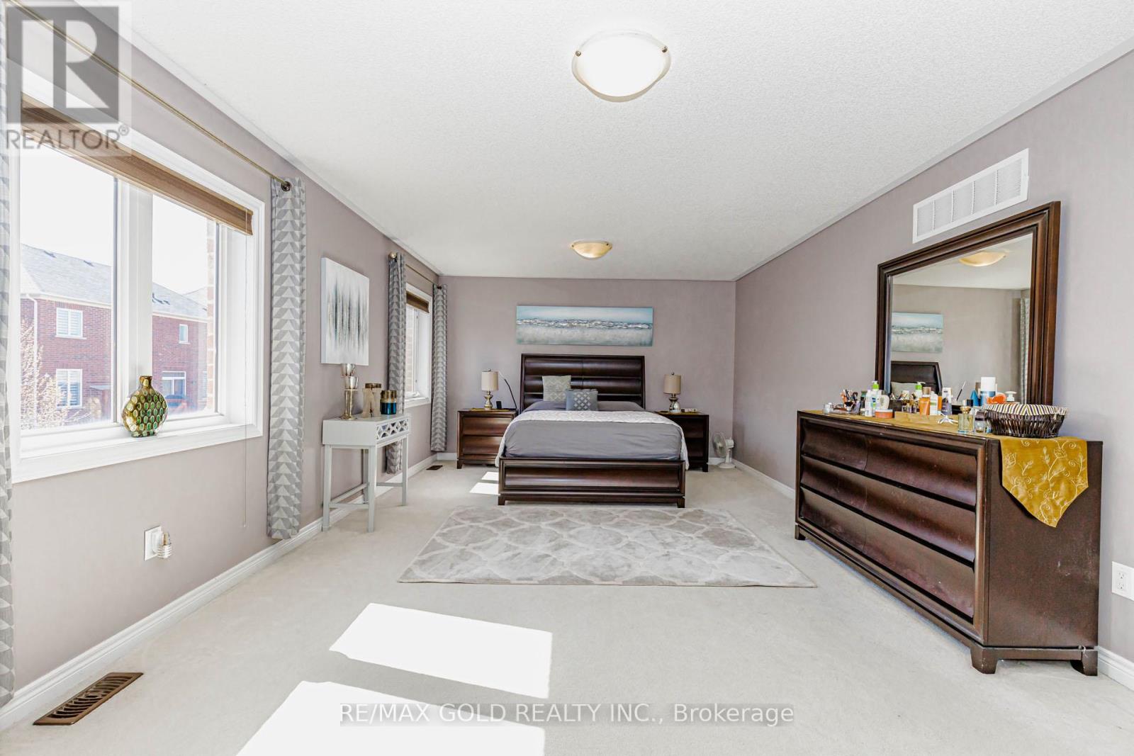 26 PINE ISLAND WAY - 22