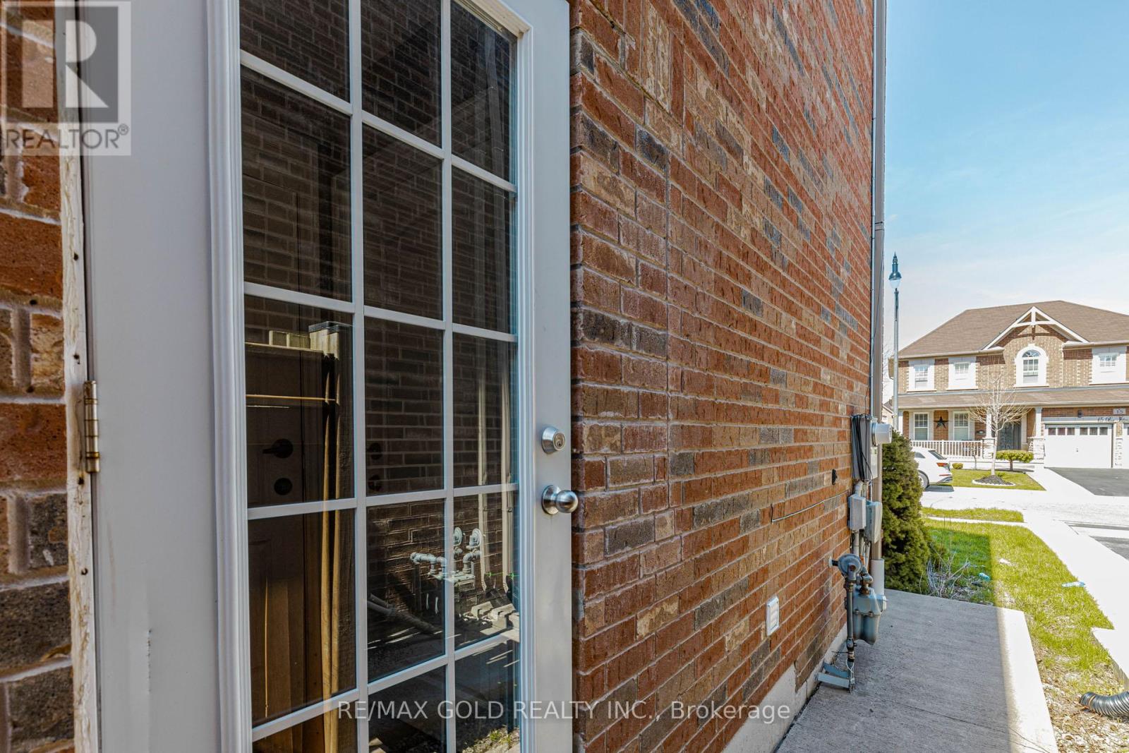 26 PINE ISLAND WAY - 34