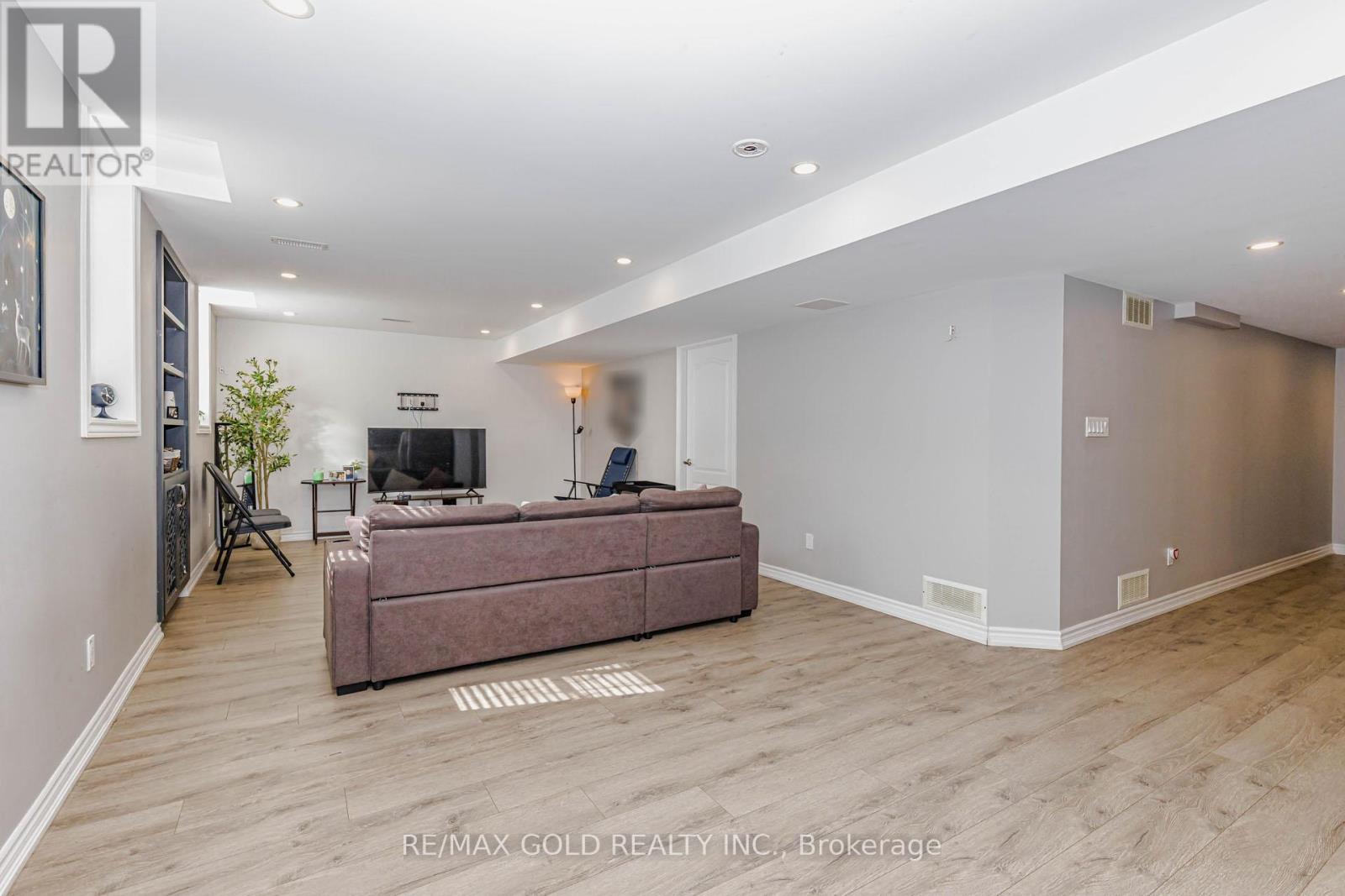 26 PINE ISLAND WAY - 38