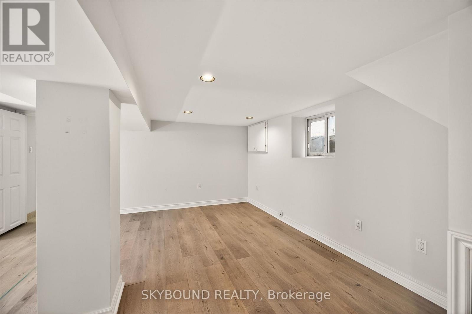 426 ARMADALE AVENUE - 44