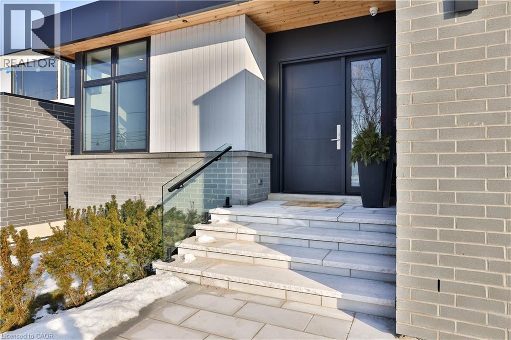 70 UPPER MOUNT ALBION Road, Hamilton, Ontario, L8J2S1 — Photo 3