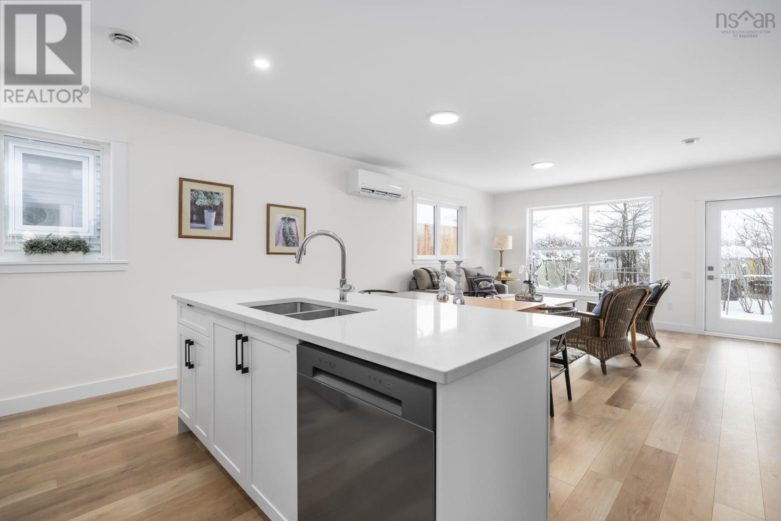 Property 14 of 39 of 212 Sailors Trail