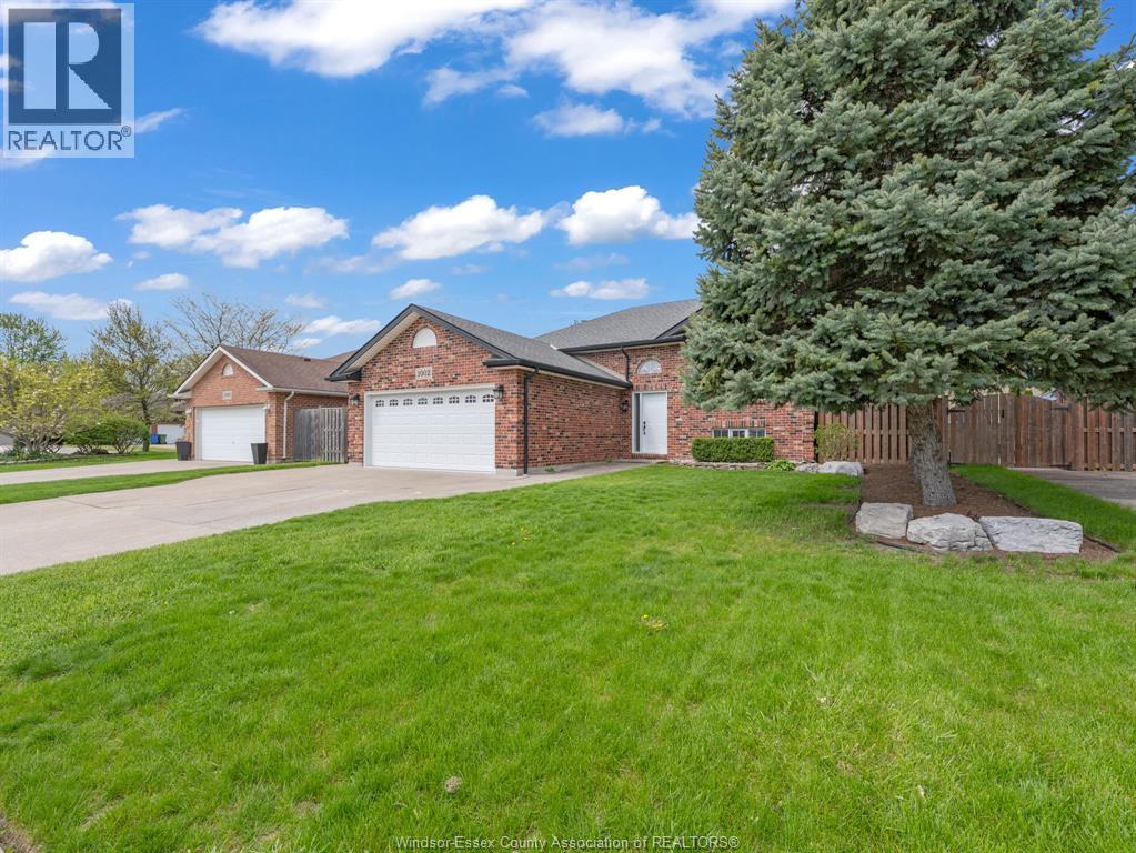 1002 KING RICHARD COURT, Lakeshore, Ontario, N8L0T8 — Photo 4