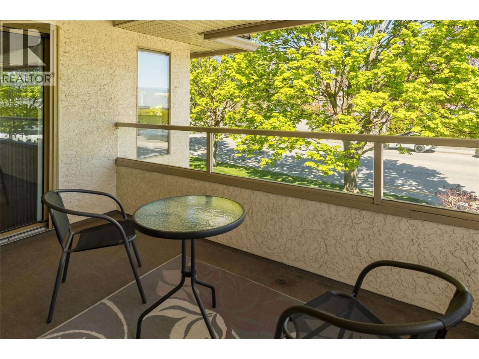#215 3335 Richter Street - 11