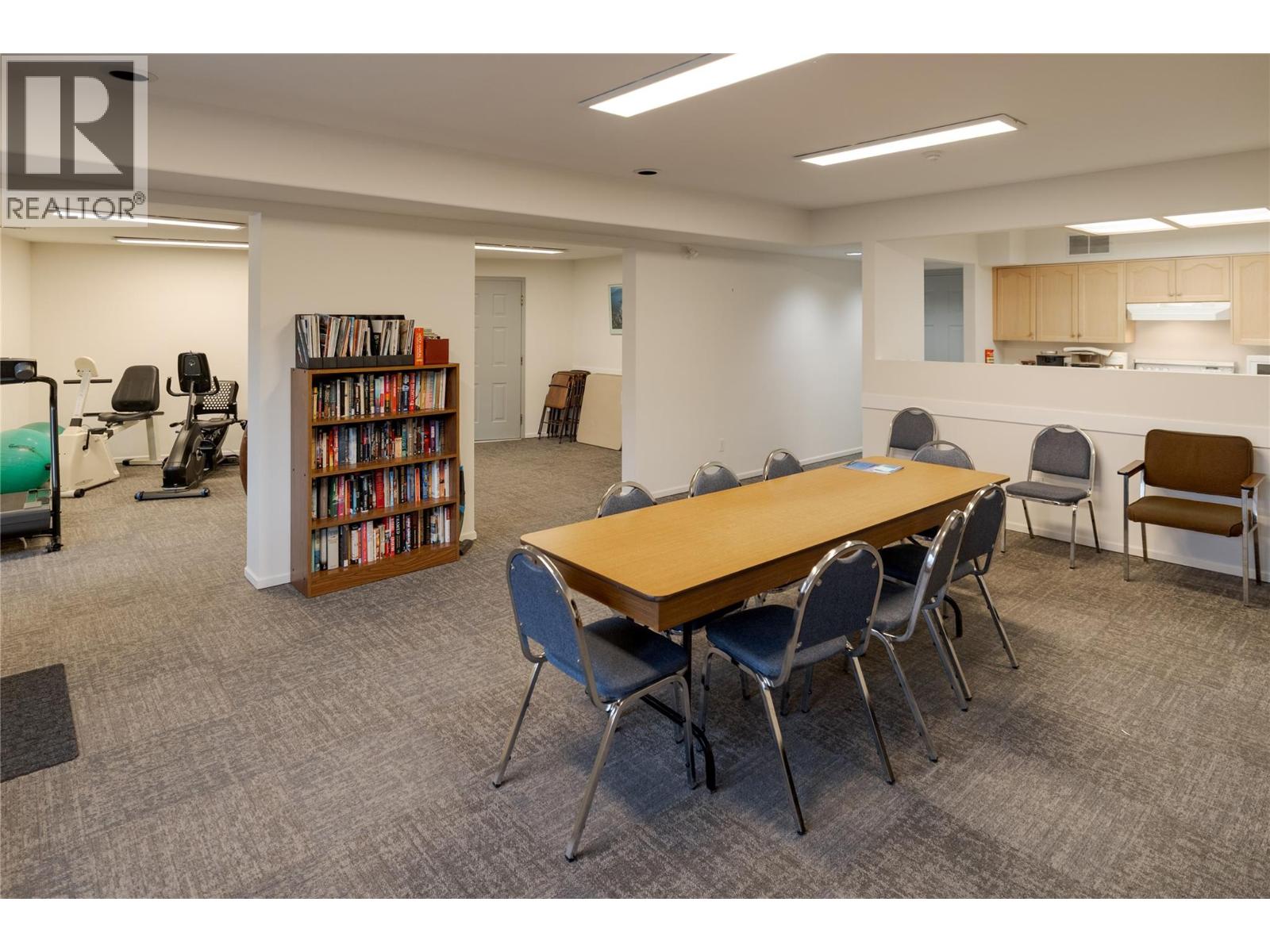 215 3335 Richter Street, Kelowna