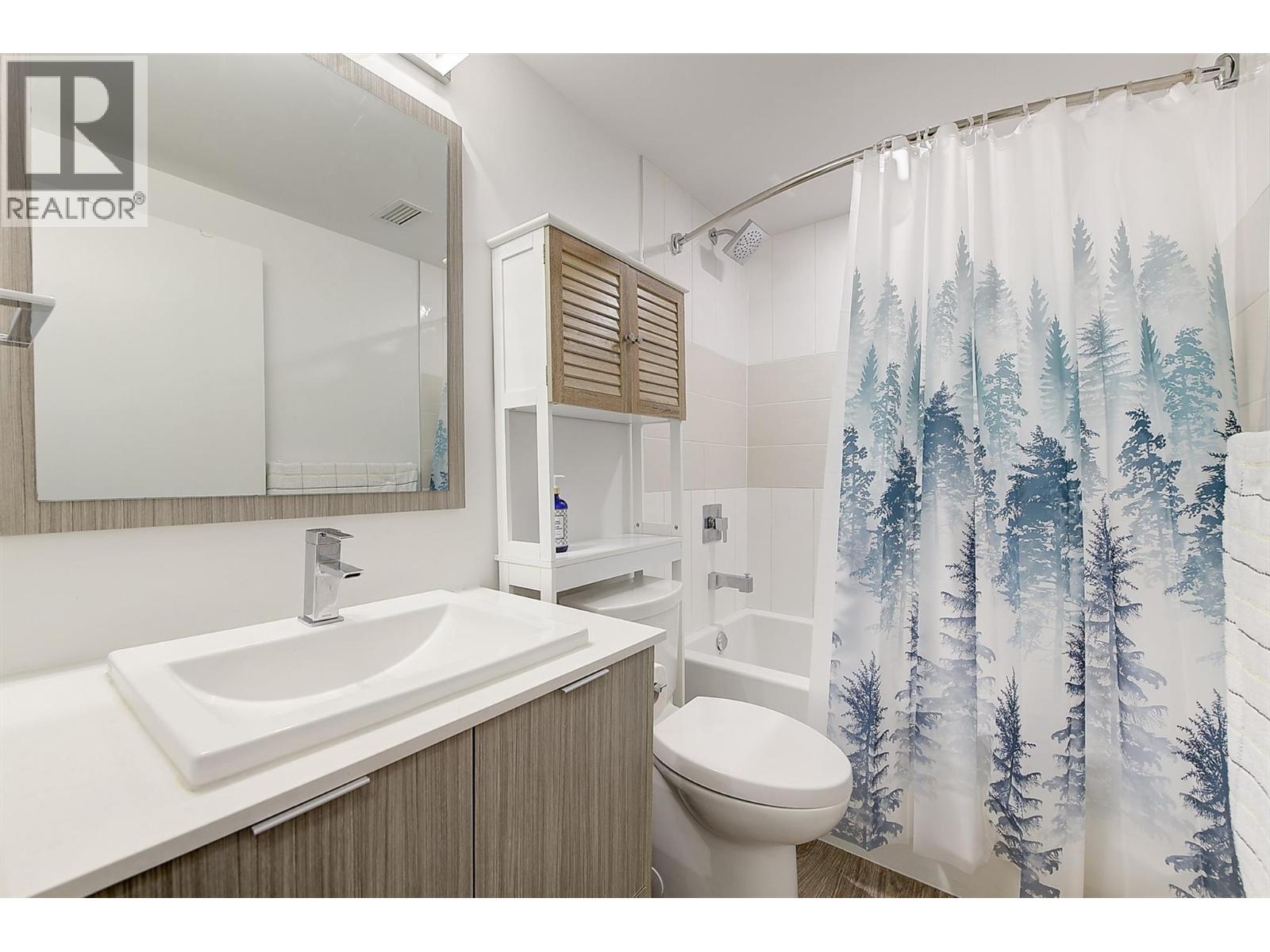 320 1770 Richter Street, Kelowna