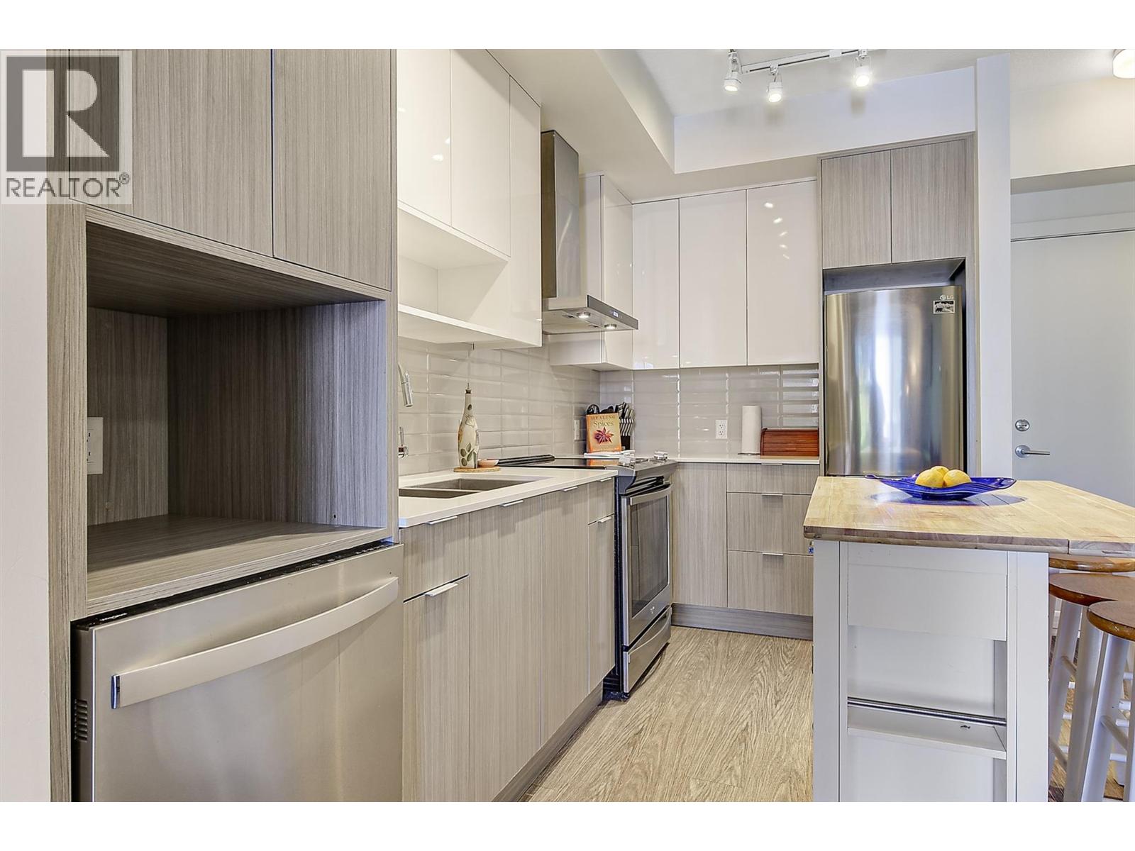 320 1770 Richter Street, Kelowna