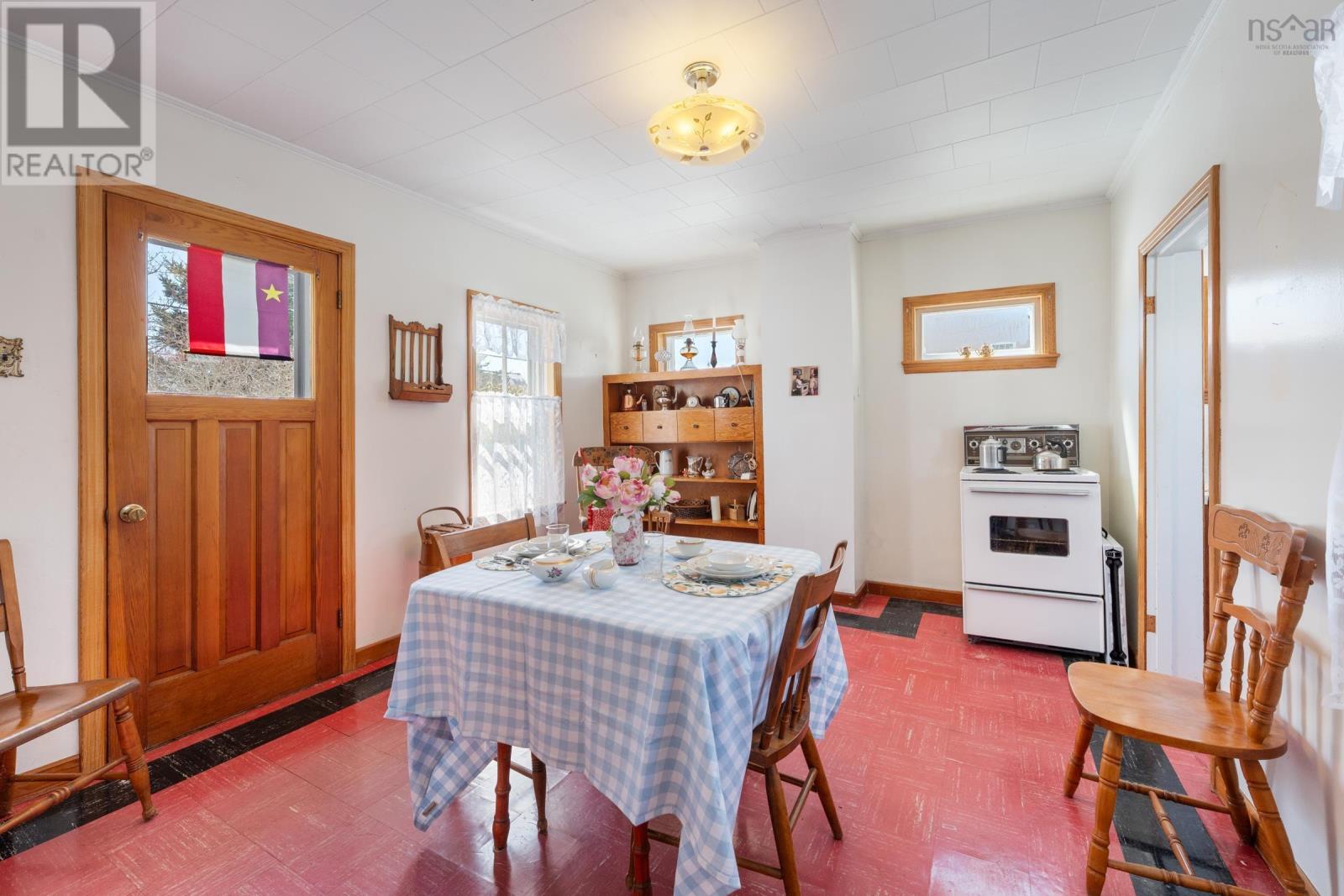 Property 20 of 41 of 46 Highway 335