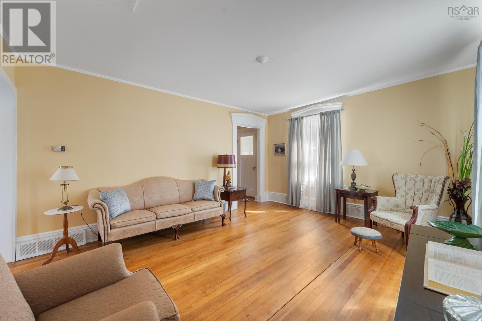 Property 22 of 41 of 46 Highway 335