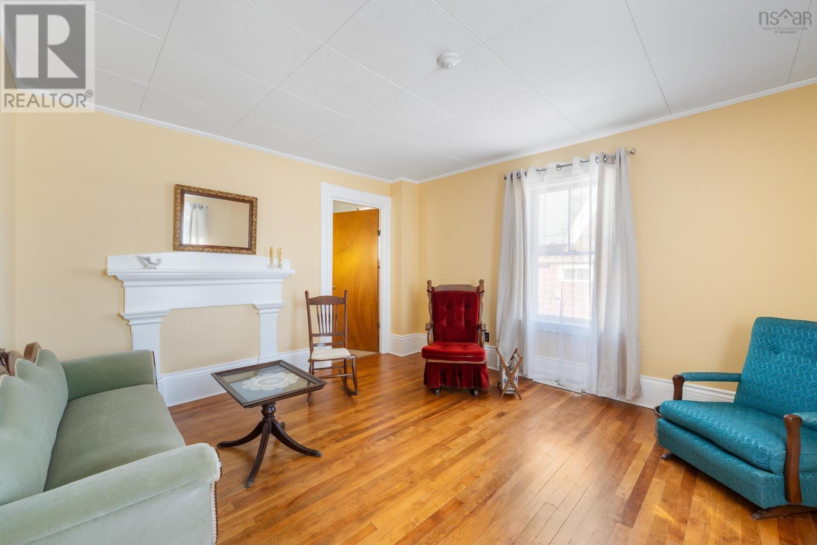 Property 24 of 41 of 46 Highway 335